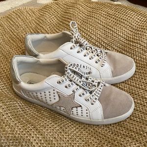 Steve Madden Sneakers